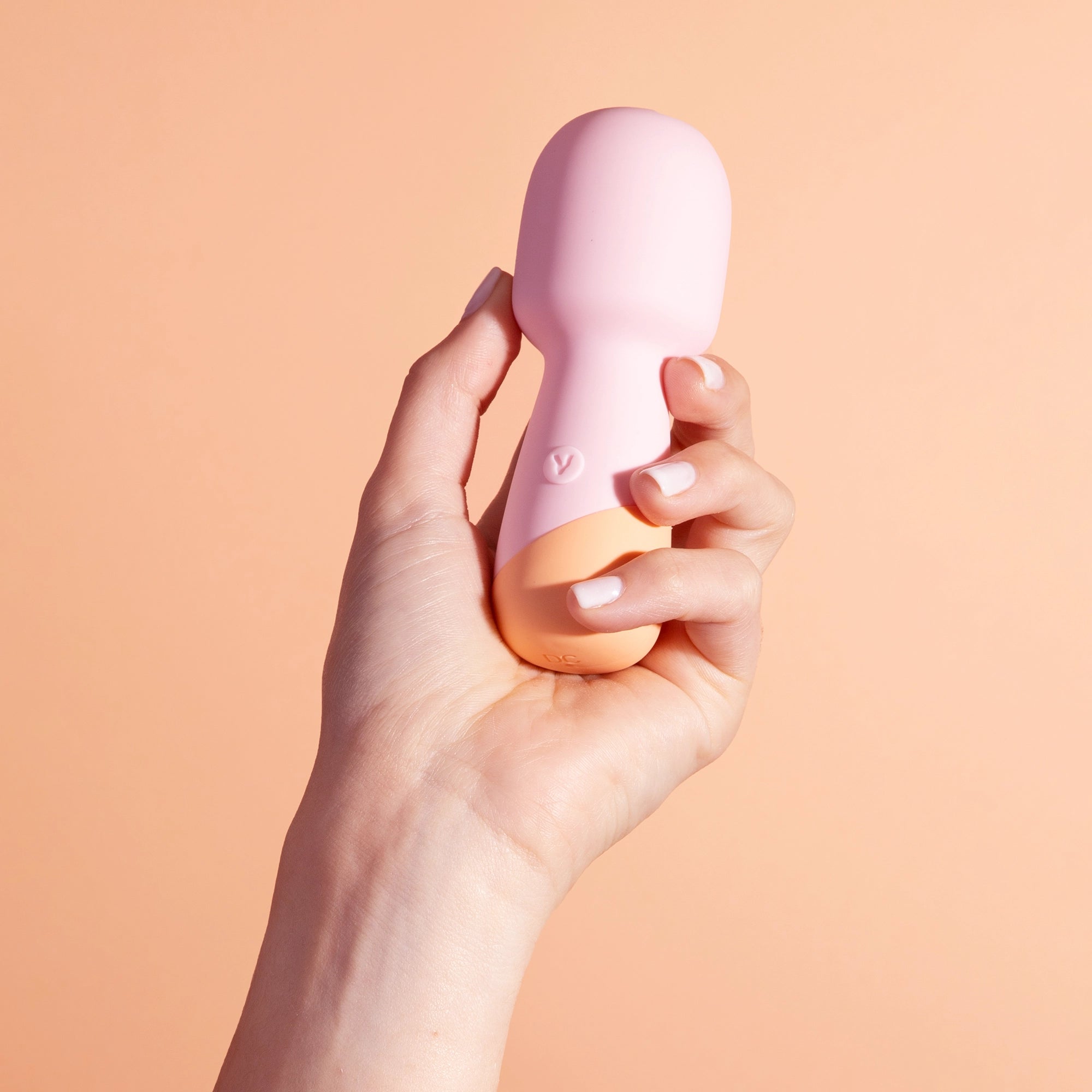Peachy Rechargeable Mini Wand Vibrator Vush UK Peachy Rechargeable Mini Wand Vibrator Vush UK